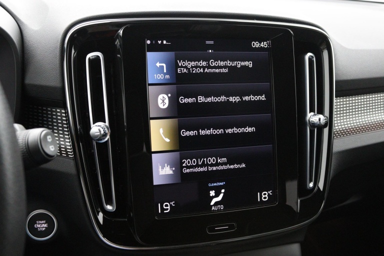 Volvo XC40 - 1.5 T2 R-Design 42