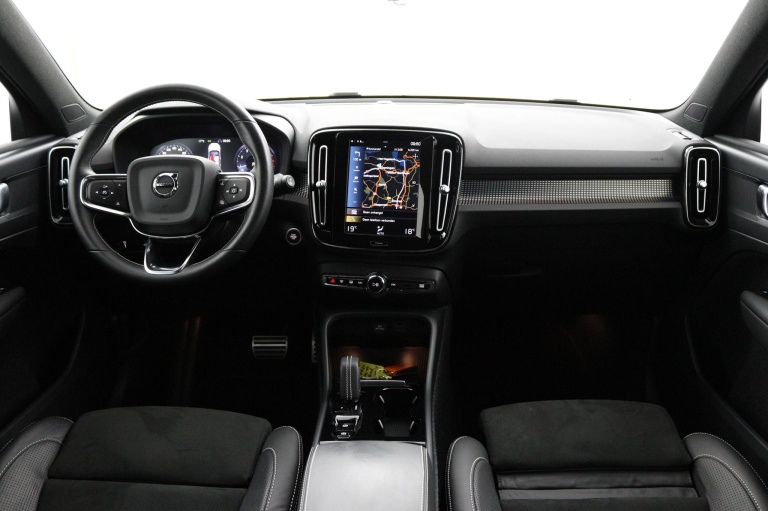 Volvo XC40 - 1.5 T2 R-Design 5