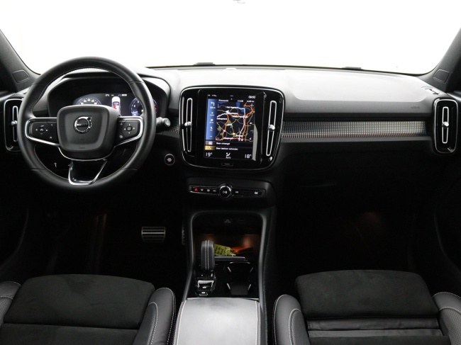 Volvo XC40 - 1.5 T2 R-Design