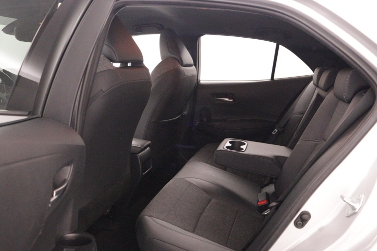 Toyota Corolla - 1.8 Hybrid Dynamic 17