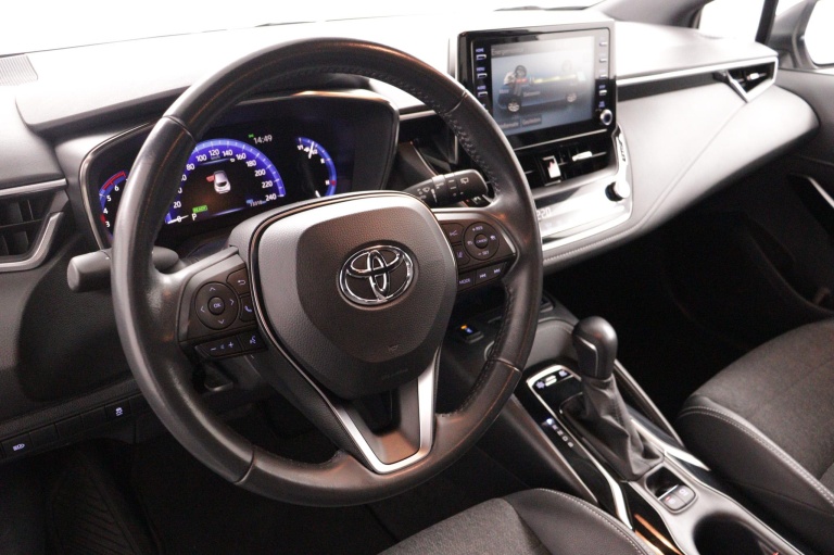 Toyota Corolla - 1.8 Hybrid Dynamic 18