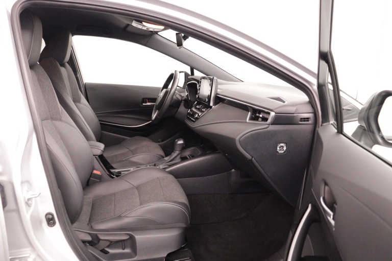 Toyota Corolla - 1.8 Hybrid Dynamic 19