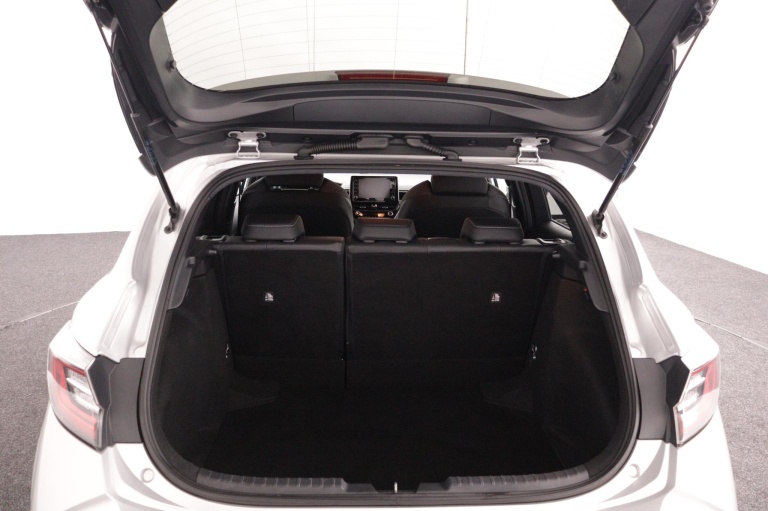 Toyota Corolla - 1.8 Hybrid Dynamic 22