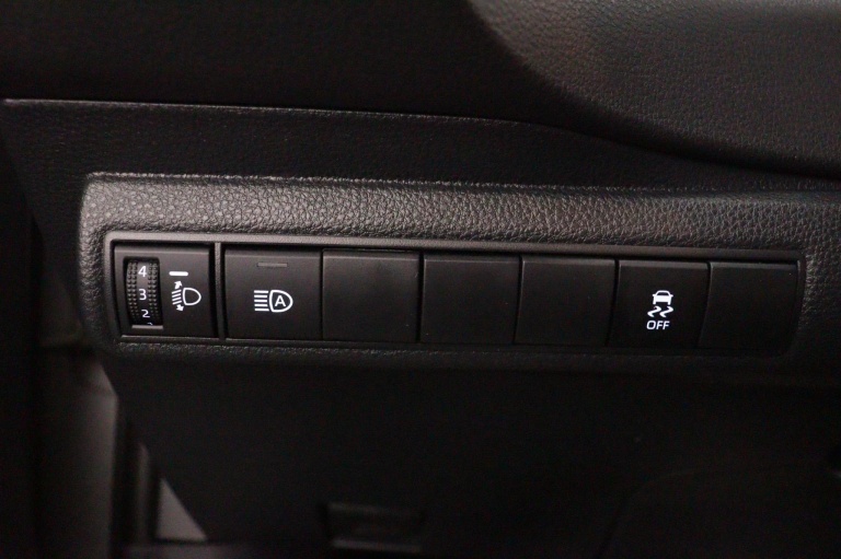 Toyota Corolla - 1.8 Hybrid Dynamic 27