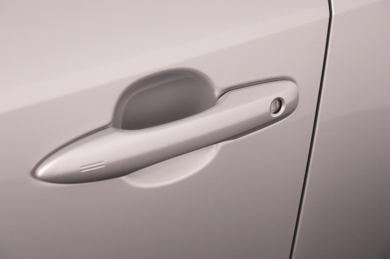 Toyota Corolla - 1.8 Hybrid Dynamic 33