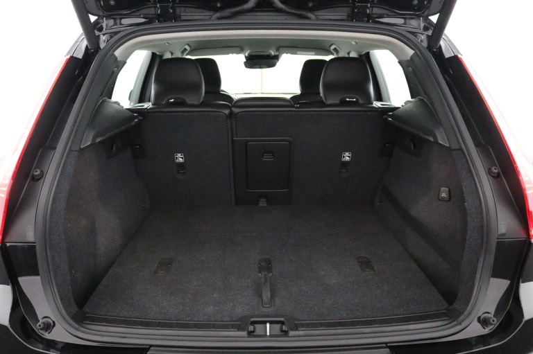 Volvo XC40 - 2.0 T5 AWD R-Design Intro Edition 23