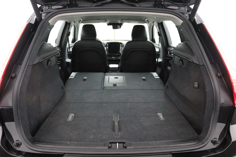 Volvo XC40 - 2.0 T5 AWD R-Design Intro Edition 24