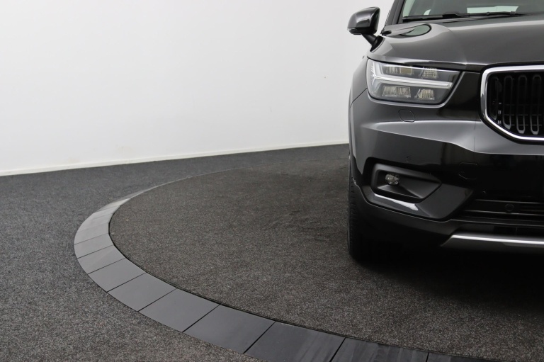Volvo XC40 - 2.0 T5 AWD R-Design Intro Edition 33