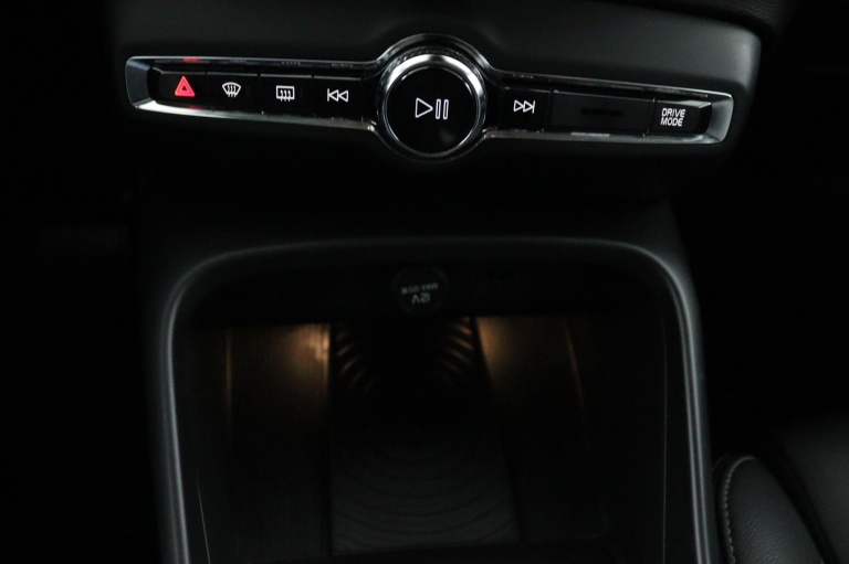 Volvo XC40 - 2.0 T5 AWD R-Design Intro Edition 38
