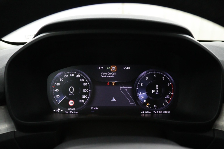 Volvo XC40 - 2.0 T5 AWD R-Design Intro Edition 6