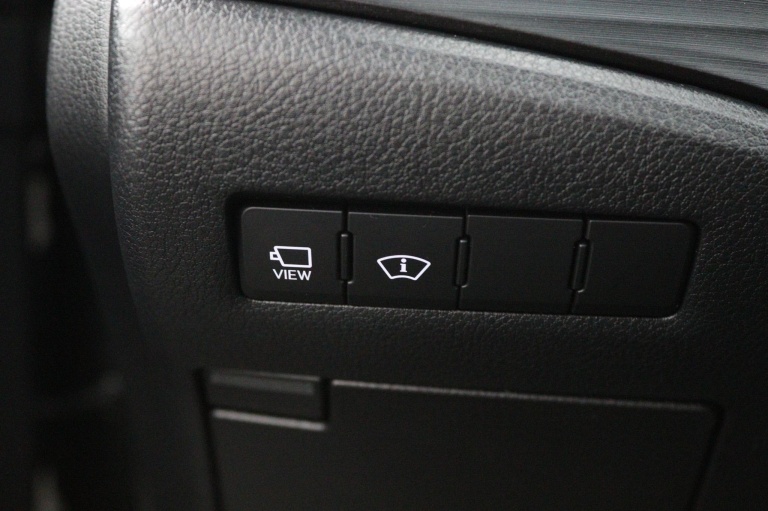 Lexus ES - 300h President Line 27