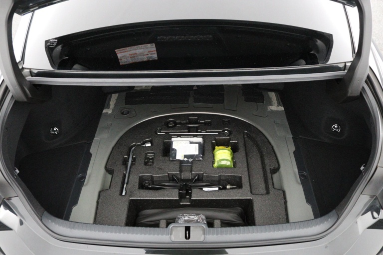 Lexus ES - 300h President Line 31