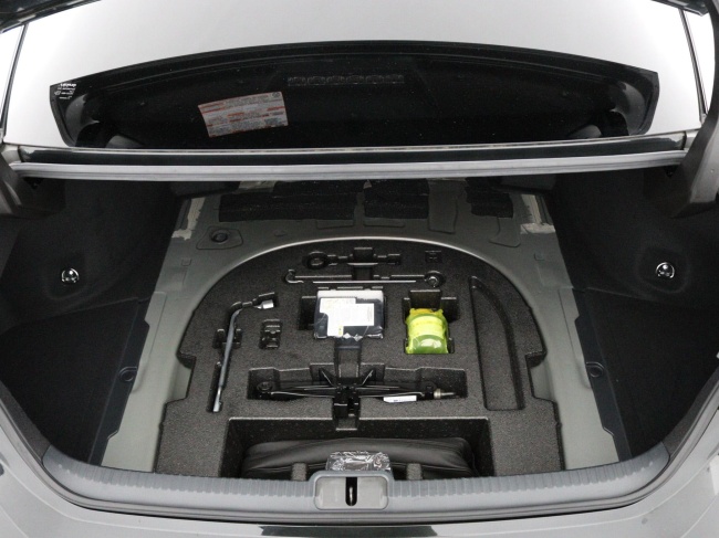 Lexus ES - 300h President Line