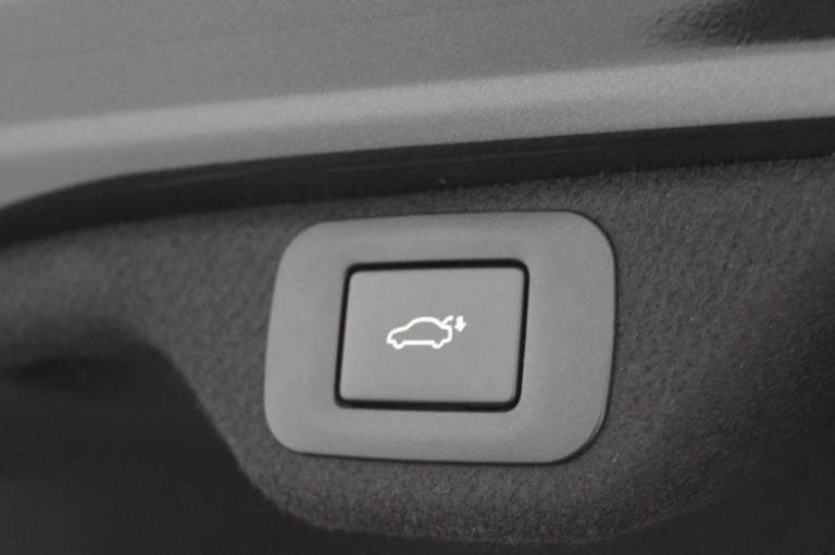 Lexus ES - 300h President Line 41