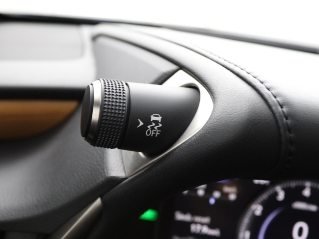 Lexus ES - 300h President Line