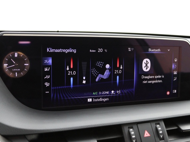 Lexus ES - 300h President Line