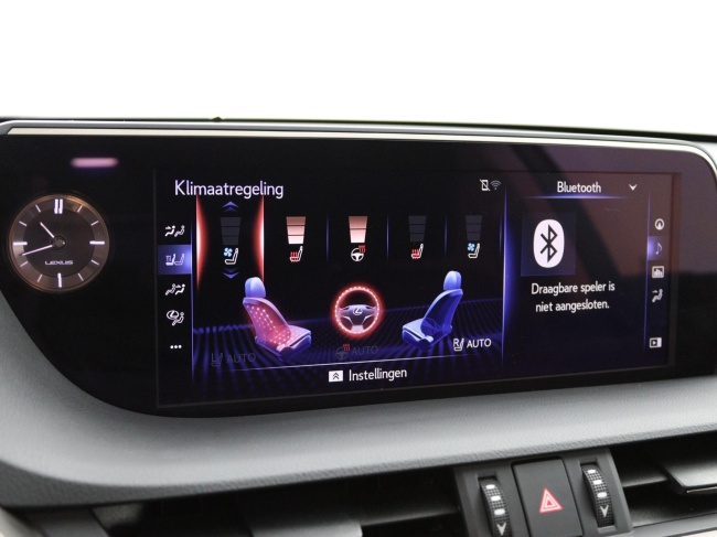 Lexus ES - 300h President Line