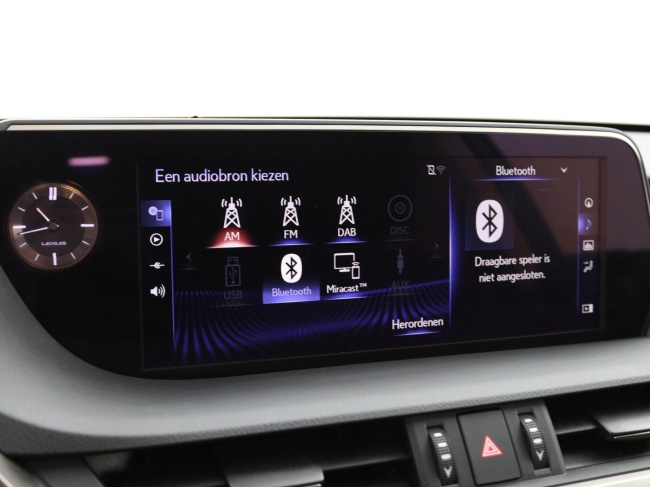 Lexus ES - 300h President Line