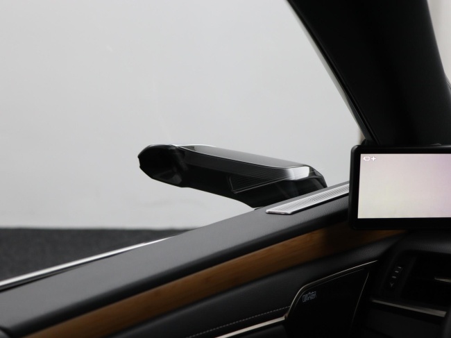 Lexus ES - 300h President Line