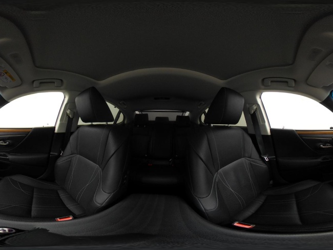 Lexus ES - 300h President Line