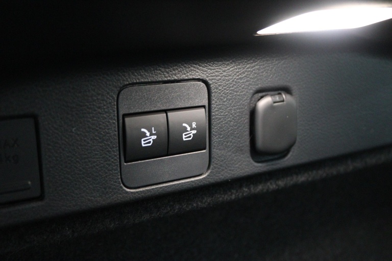 Lexus RX - 450h+ Plug-in Hybrid 35th Edition 31