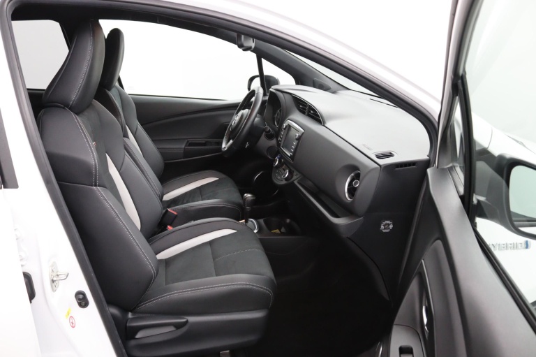 Toyota Yaris - 1.5 Hybrid GR-Sport 10