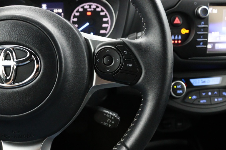 Toyota Yaris - 1.5 Hybrid GR-Sport 18