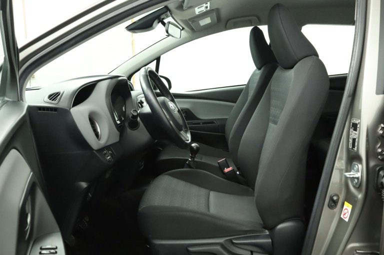 Toyota Yaris - 1.3 VVT-i Trend 16