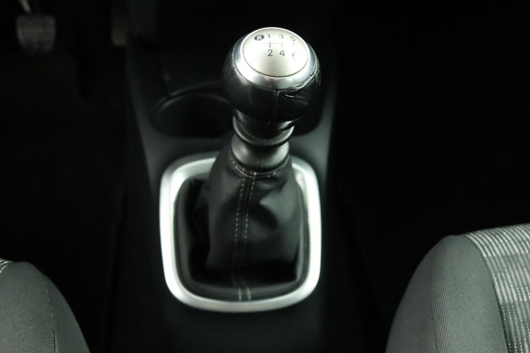 Toyota Yaris - 1.3 VVT-i Trend 26