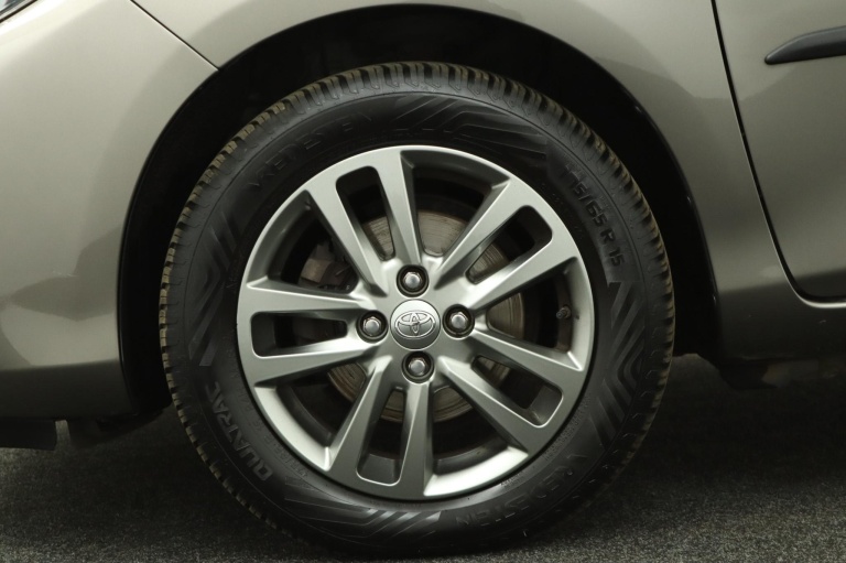 Toyota Yaris - 1.3 VVT-i Trend 37