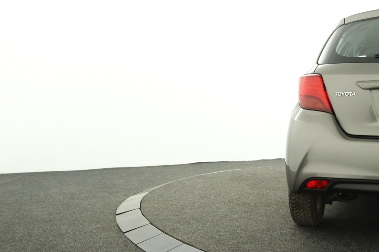 Toyota Yaris - 1.3 VVT-i Trend 39