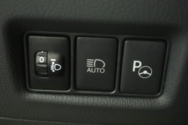 Toyota C-HR - 2.0 Hybrid First Edition 30