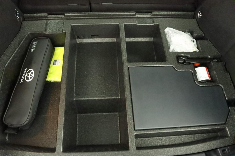 Toyota C-HR - 2.0 Hybrid First Edition 35