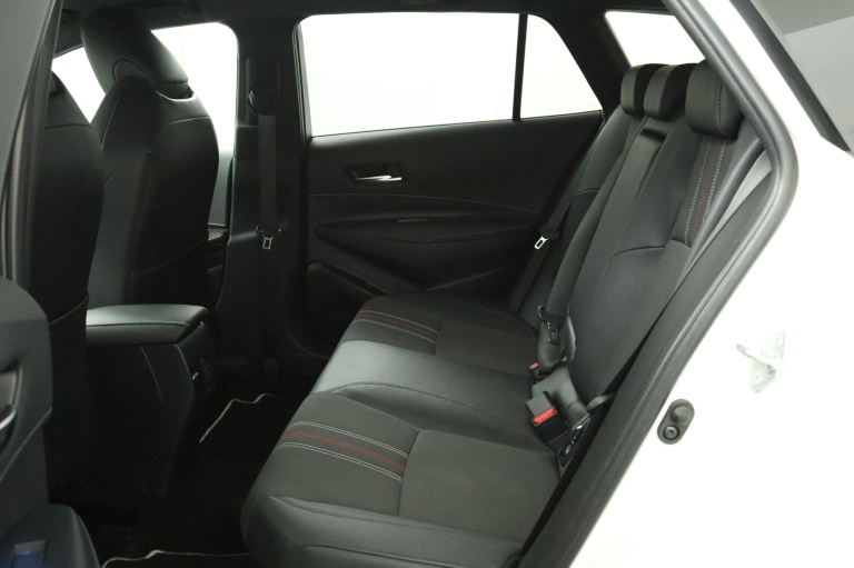 Toyota Corolla Touring Sports - 1.8 Hybrid GR-Sport 18