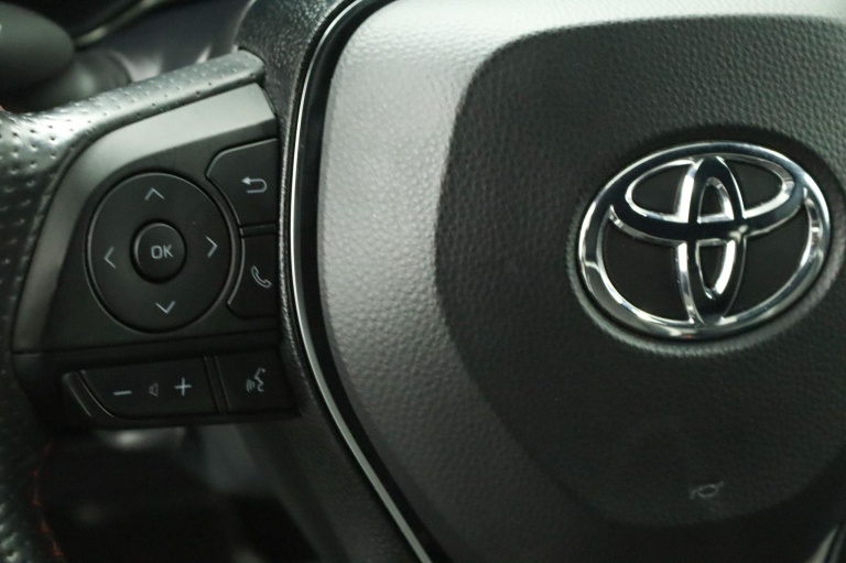 Toyota Corolla Touring Sports - 1.8 Hybrid GR-Sport 19