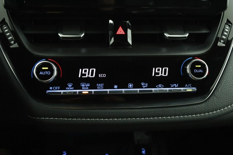 Toyota Corolla Touring Sports - 1.8 Hybrid GR-Sport 7