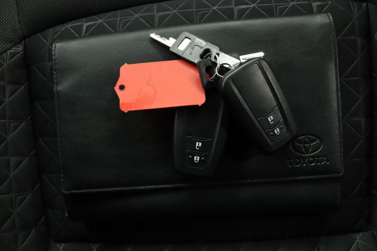 Toyota C-HR - 1.8 Hybrid Style 11