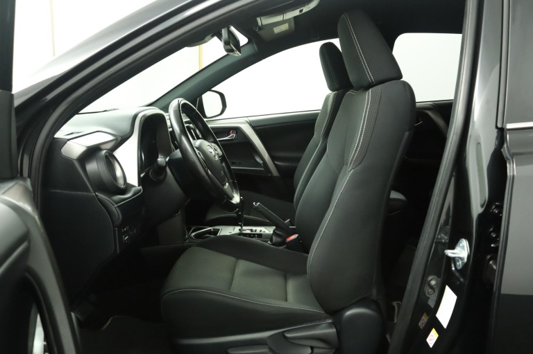 Toyota RAV4 - 2.5 Hybrid Black Edition 17