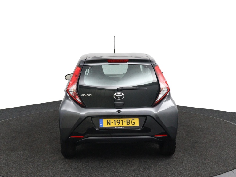 Toyota Aygo - 1.0 VVT-i x-play 6