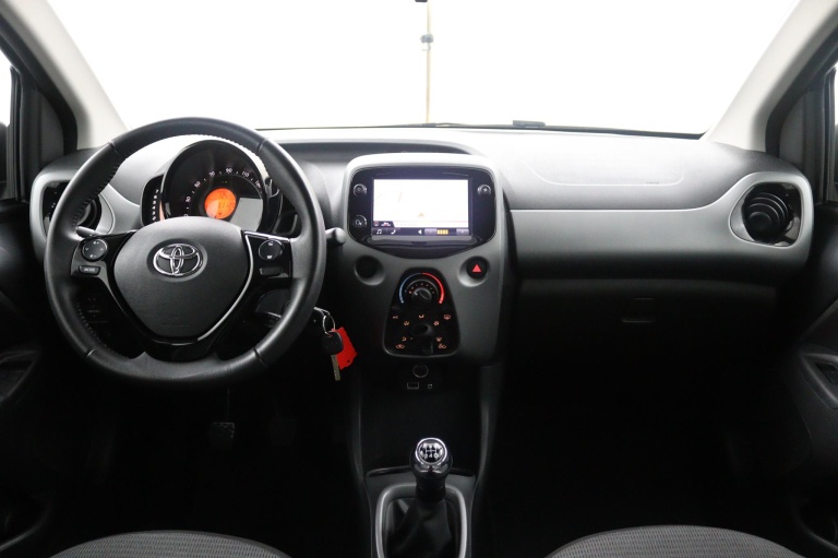 Toyota Aygo - 1.0 VVT-i x-play 9
