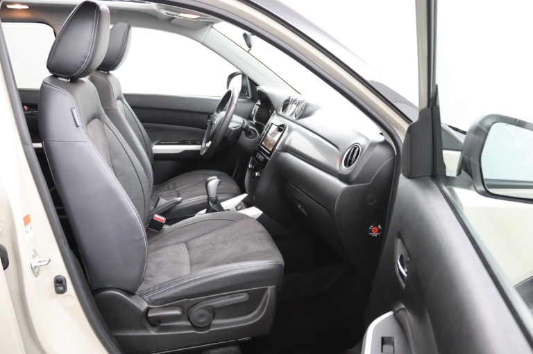 Suzuki Vitara - 1.6 High Executive Automaat 12