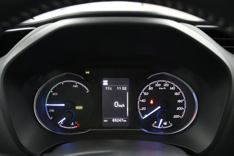 Toyota Yaris - 1.5 Hybrid Design Red 22