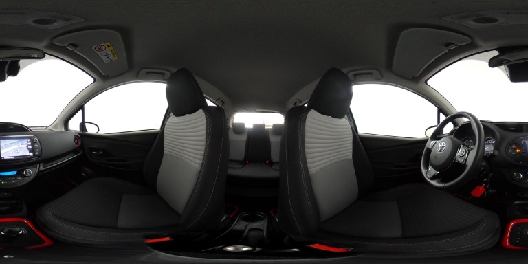 Toyota Yaris - 1.5 Hybrid Design Red 39