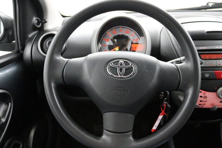 Toyota Aygo - 1.0 VVT-i Now 15