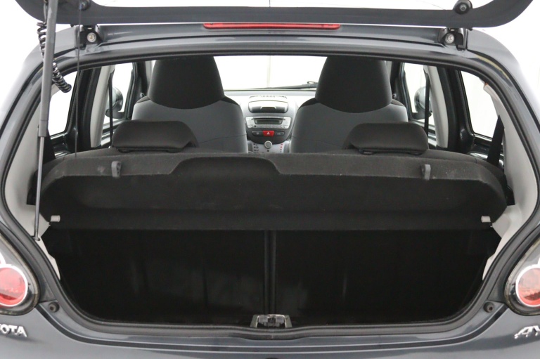 Toyota Aygo - 1.0 VVT-i Now 18