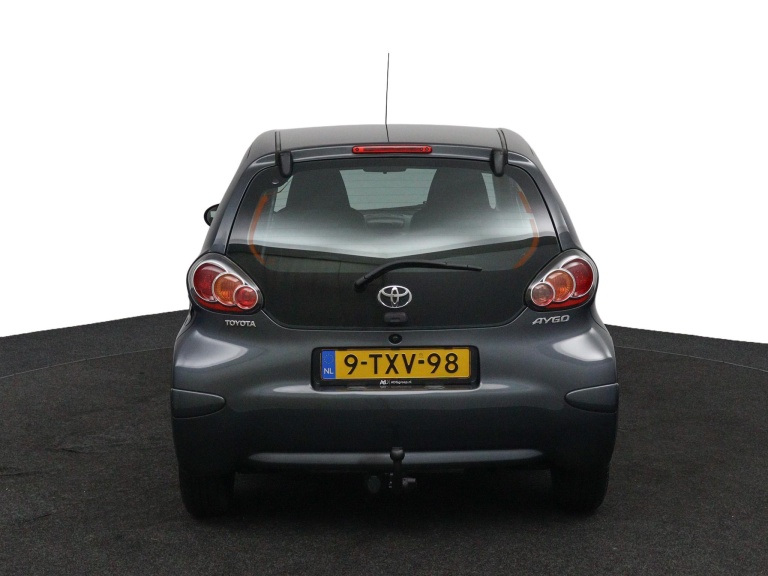 Toyota Aygo - 1.0 VVT-i Now 8