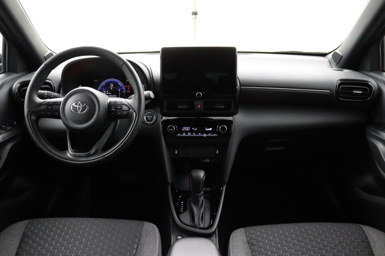 Toyota Yaris Cross - 1.5 Hybrid 115 Dynamic 12