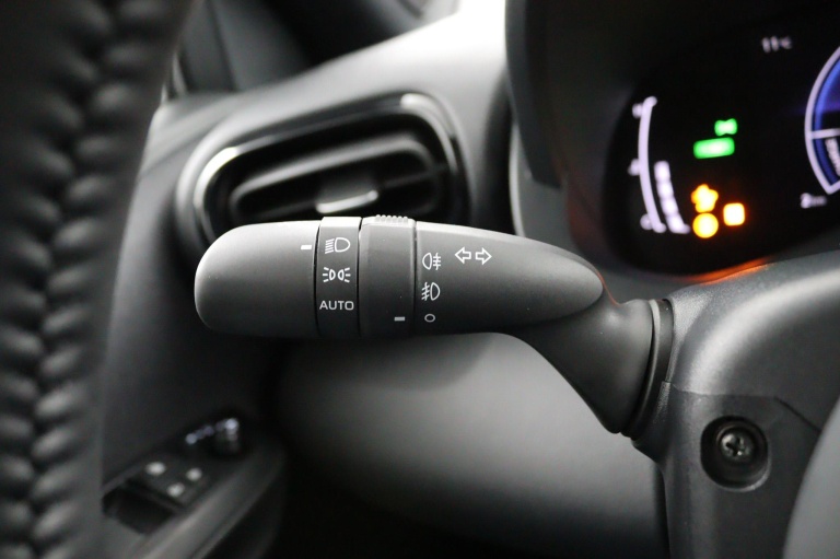 Toyota Yaris Cross - 1.5 Hybrid 115 Dynamic 24