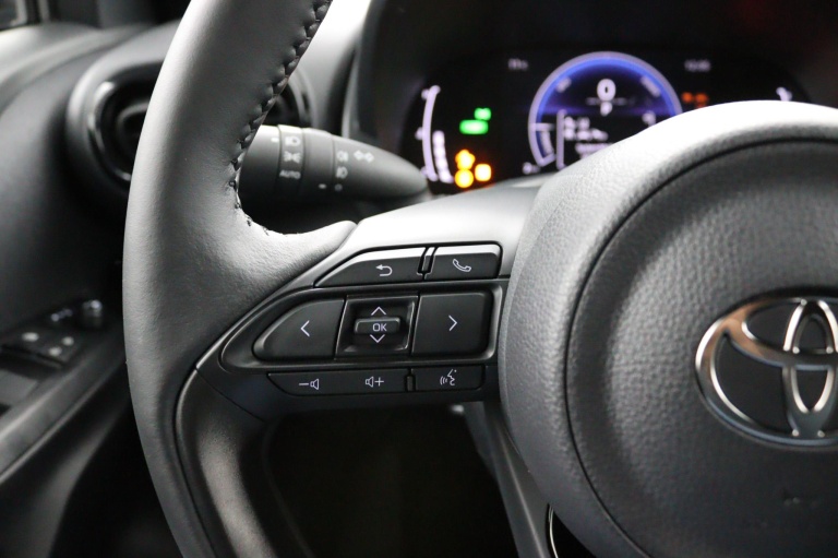 Toyota Yaris Cross - 1.5 Hybrid 130 Dynamic 16