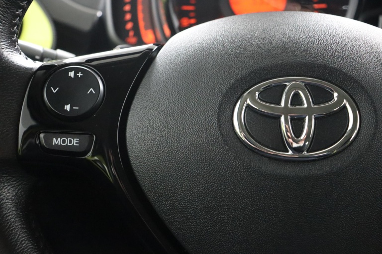 Toyota Aygo - 1.0 VVT-i x-cite 19
